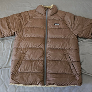 파타고니아 리버서블 사일런트 다운 자켓(Patagonia Reversible Silent Down Jacket) 이미지