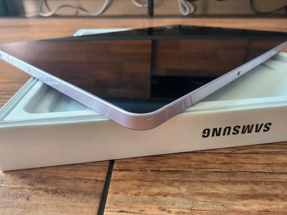갤럭시탭S9+FE 5G 128G 메인보드고장난거 팔아요 이미지