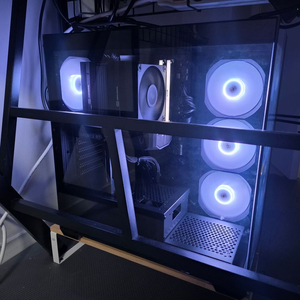 게이밍 본체 컴퓨터9800X3D 5060Ti 27인치QHD 260hz 컴퓨터 팝니다. 이미지