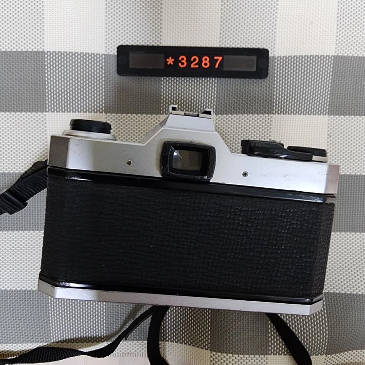펜탁스 K-1000 필름카메라 35-70mm 줌렌즈 이미지