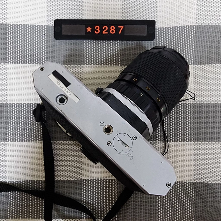 펜탁스 K-1000 필름카메라 35-70mm 줌렌즈 이미지