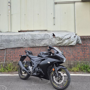 스즈키 gsx r 125 18년식/2만대키로수/블랙컬러/투채널블박/급매 이미지
