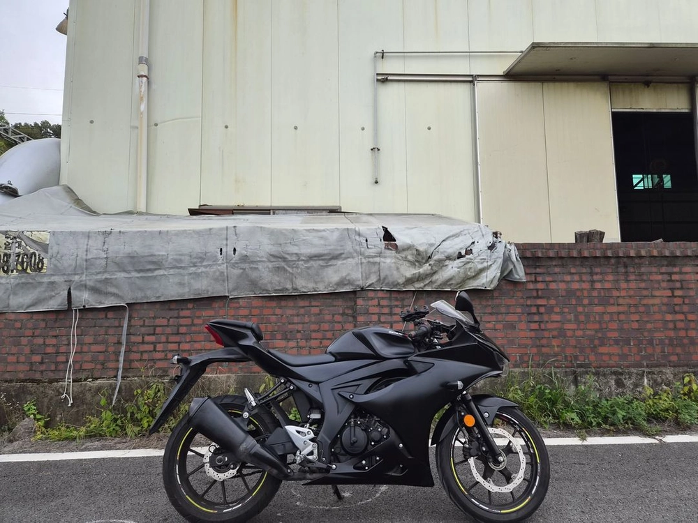 스즈키 gsx r 125 18년식/2만대키로수/블랙컬러/투채널블박/급매 이미지