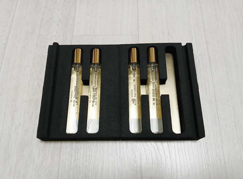 디올 소바쥬,메모 디스커버리,겔랑 로사 로싸, 엑스니힐로 블루 탈리스만 이미지