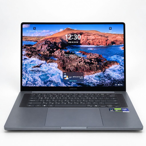 갤럭시북6 울트라 RTX5070 / U7 356H / 32GB / 1TB / 신품급 / 사이클 9회 / NT960U 이미지
