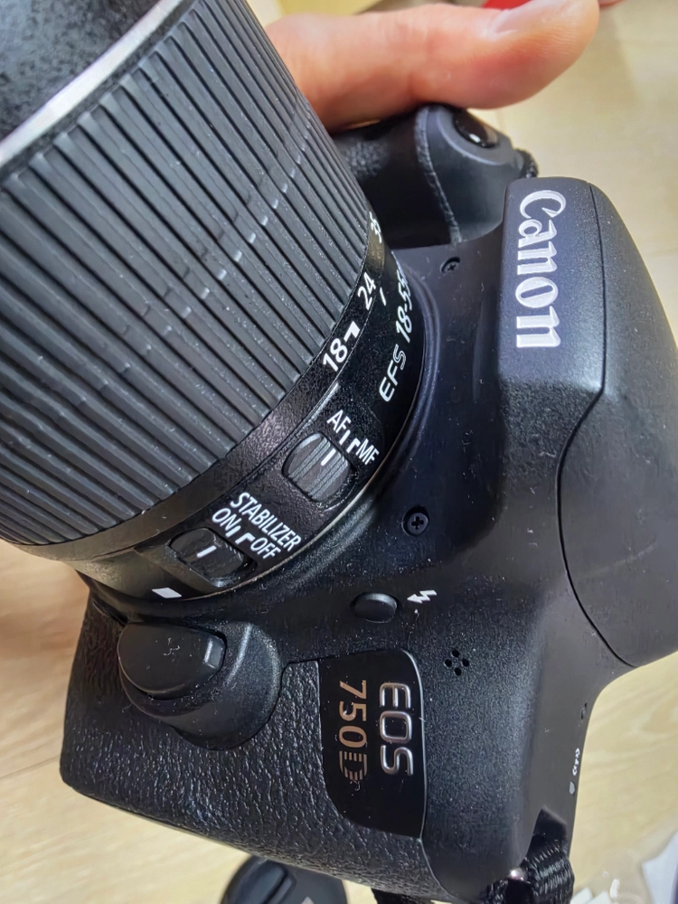 캐논 EOS 750D 카메라 세트 이미지