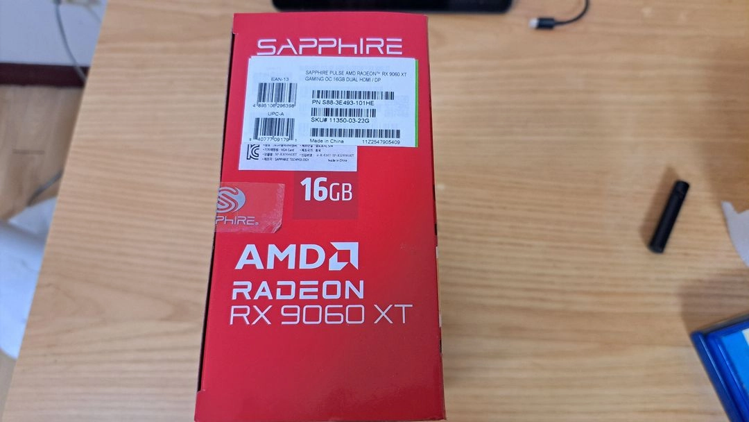 라데온 RX 9060 XT 그래픽카드 이미지