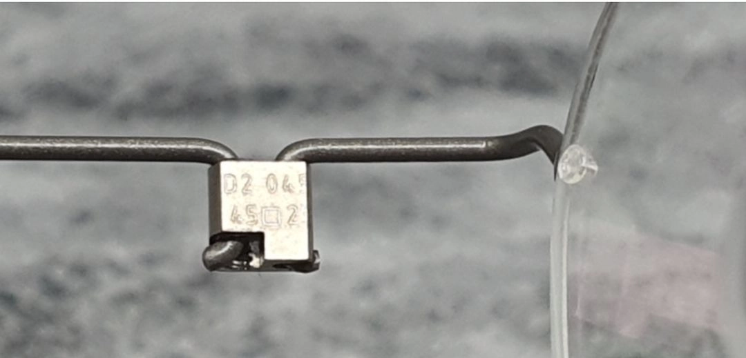 마르쿠스티 D2 045 안경 이미지