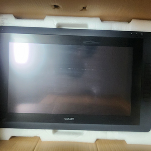 와콤 신티크 멀티터치 액정타블렛 DTH-2200k 이미지