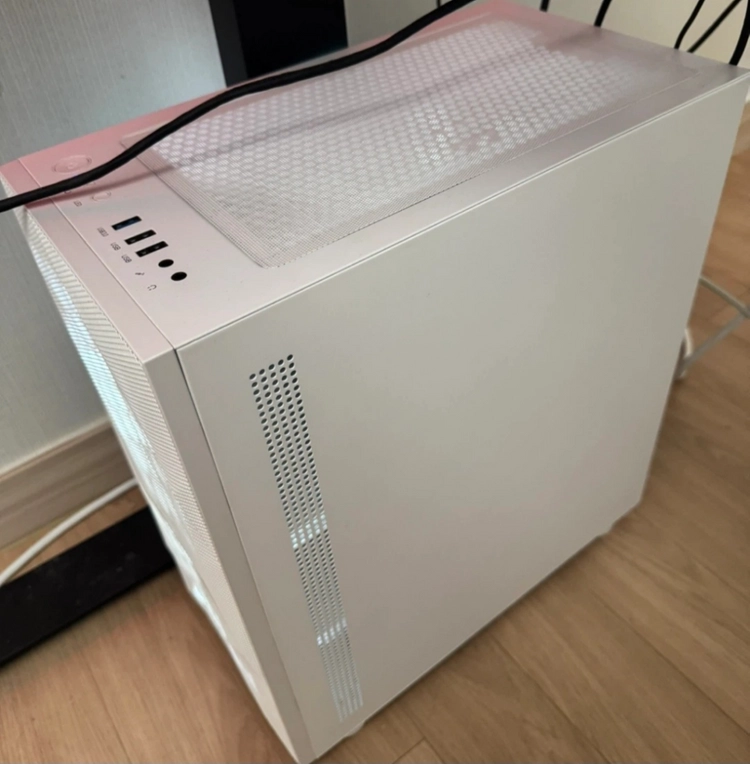 인천개인 i5 12400f rtx5050 게이밍pc 데스크탑 컴퓨터 - 안심되는 중고거래