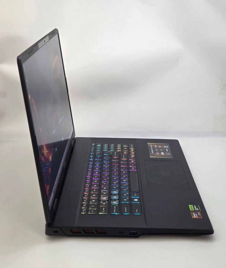 [최저가]MSI 18인치 게이밍노트북(8945HX/5060/1TB/QHD/240Hz) 이미지