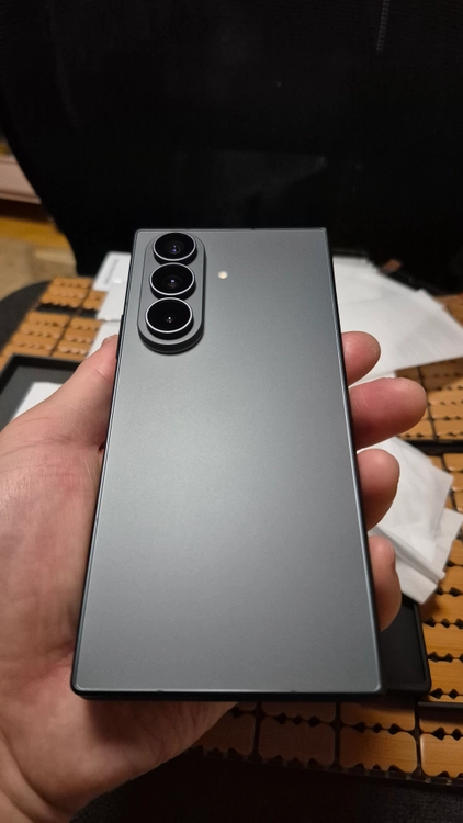 갤럭시 Z폴드8 울트라 블랙 256gb<자급제> 판매합니다. 이미지