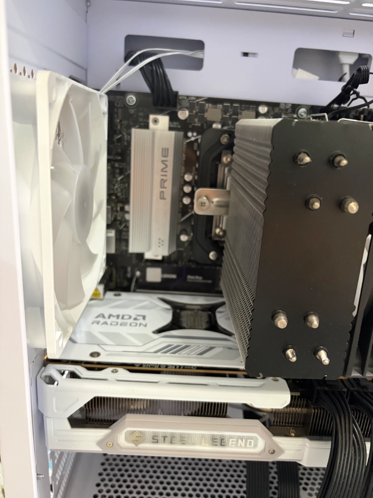 9070xt, 9600x 완본체 이미지