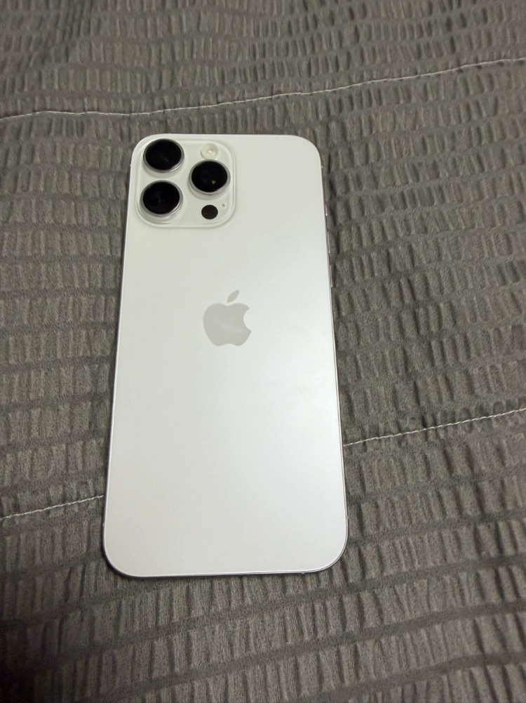 아이폰 16 프로 맥스 256GB 리퍼 팝니다 이미지
