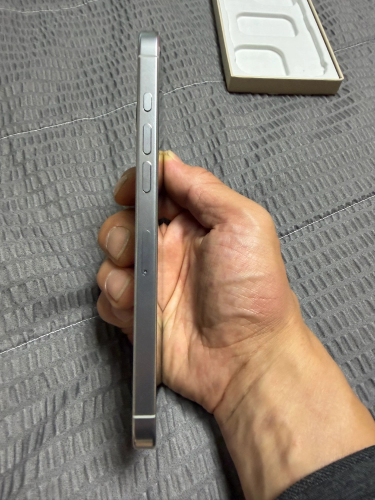 아이폰 16 프로 맥스 256GB 리퍼 팝니다 이미지