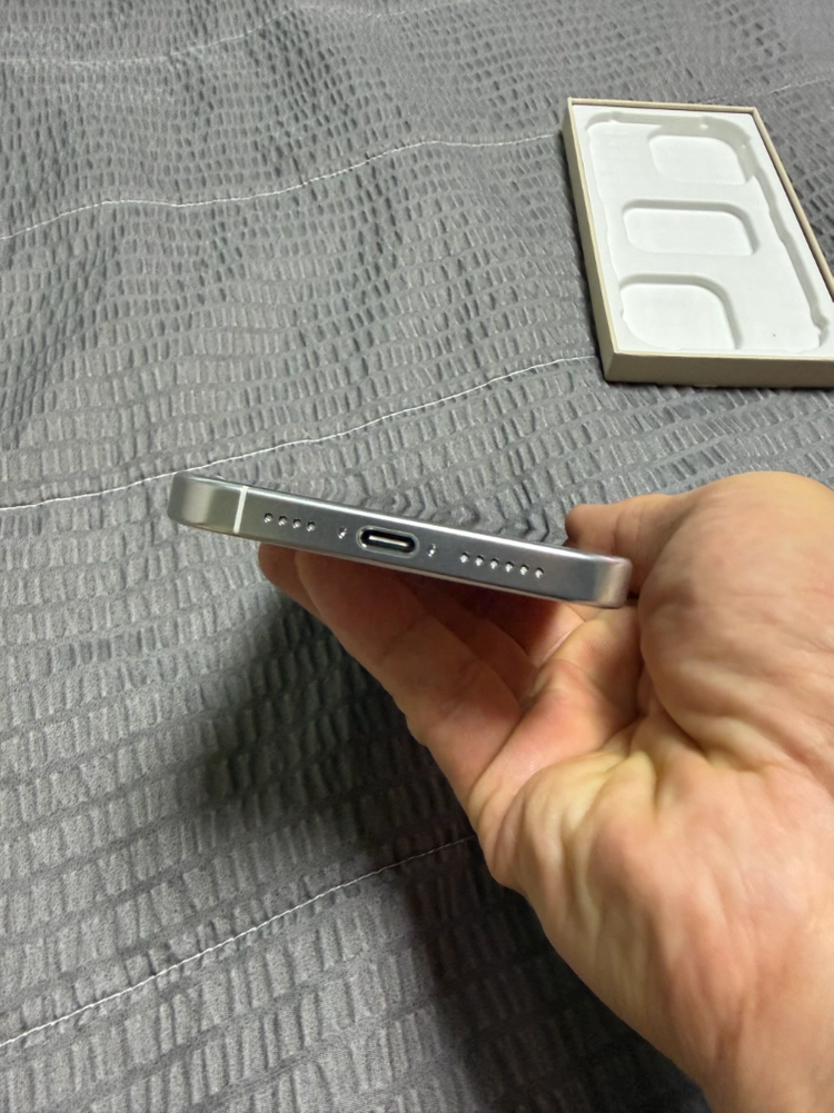아이폰 16 프로 맥스 256GB 리퍼 팝니다 이미지