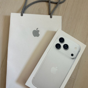 홍콩판 아이폰 18 pro 256GB 새제품 (무음카메라) 이미지