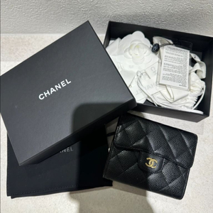 샤넬캐비어반지갑 여자지갑 샤넬지갑 이미지
