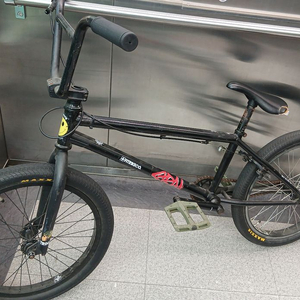 유나이티드 커스텀 bmx 반차 이미지