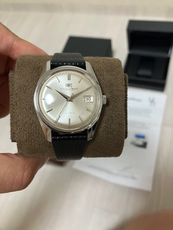 빈티지 IWC Cal.8541B / 36.5mm / 1972년 / Montre D'or 구매 / 판매합니다. - 안심되는 중고거래