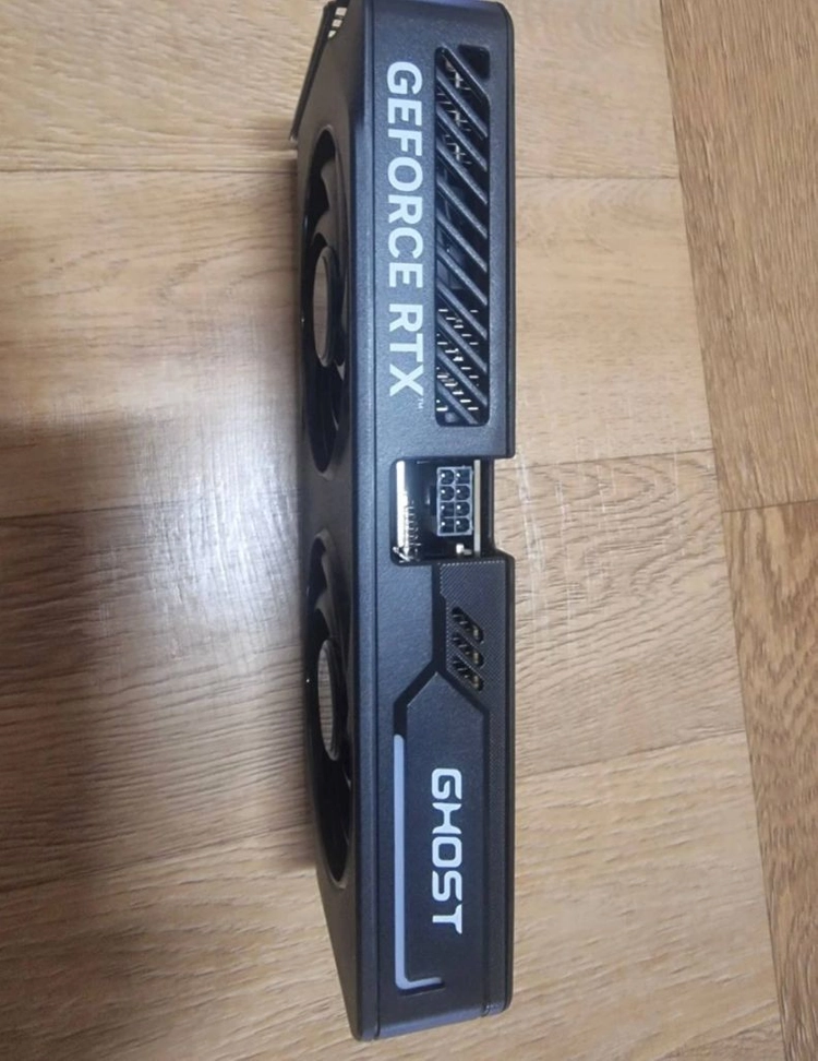 게인워드 RTX 5060Ti GHOST 8GB 그래픽카드 이미지