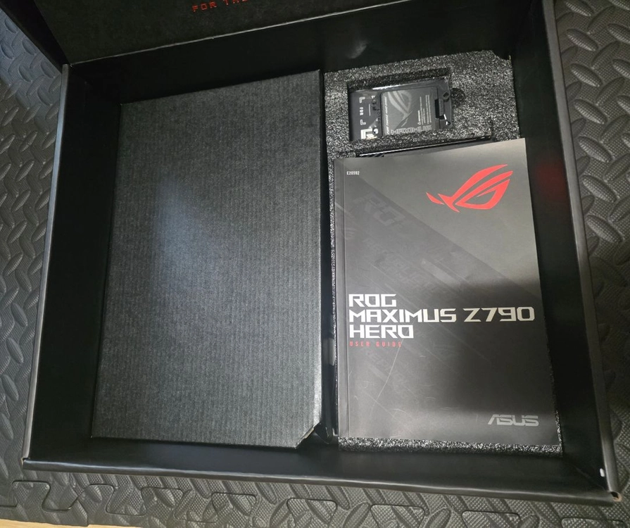 asus rog maximus z790 hero 메인보드 판매 이미지