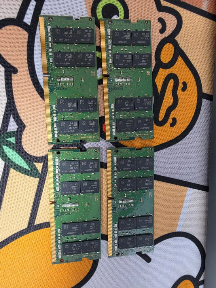 삼성 DDR4 메모리 16GB 2400T 4개 판매합니다. 개당 9만원 이미지