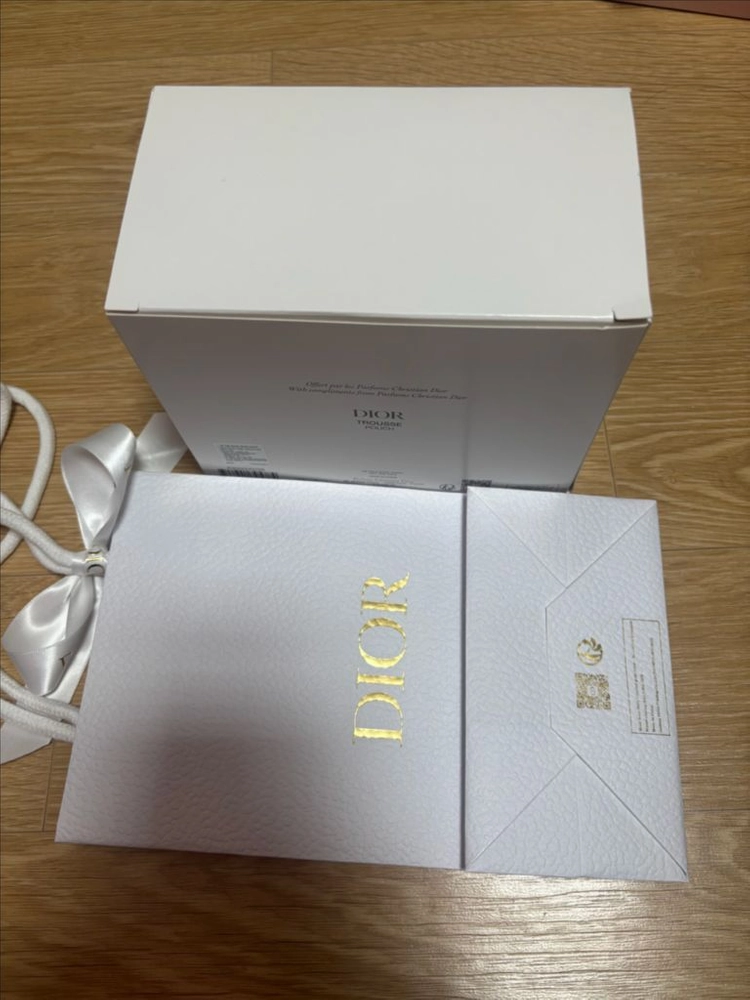26 디올 화이트 제너릭 파우치 새상품 이미지