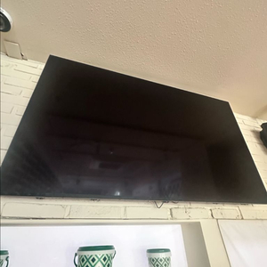 벽걸이 65인치 uhd tv 이미지