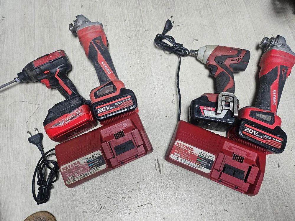 계양 20V MAX 충전 임팩 드릴 + 브러쉬리스 앵글 그라인더 2세트 각각 이미지