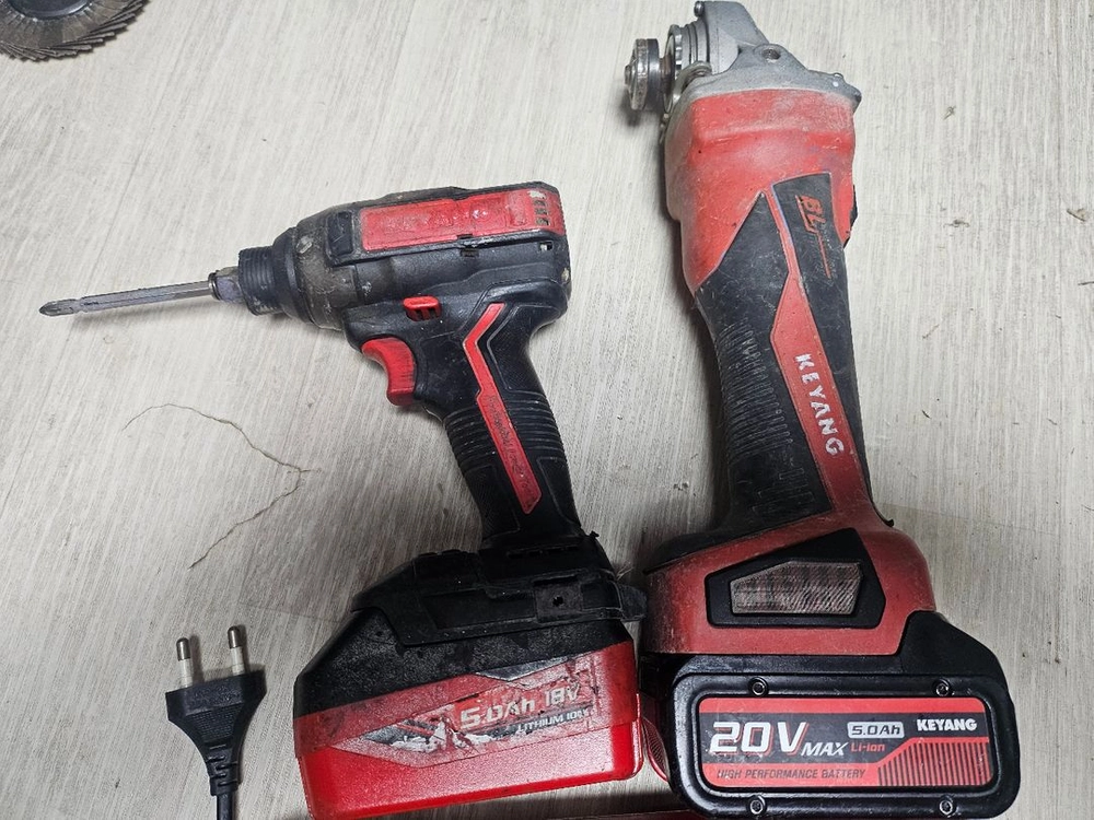 계양 20V MAX 충전 임팩 드릴 + 브러쉬리스 앵글 그라인더 2세트 각각 이미지