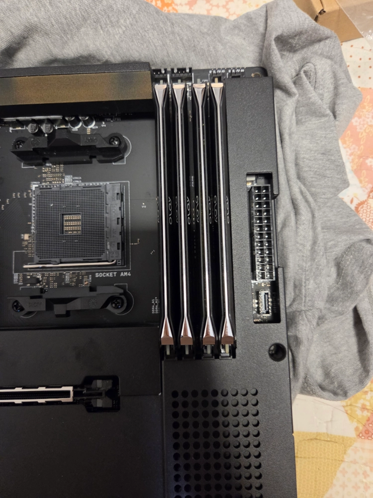 oloy ddr4 32g 3600 cl18 팝니다 (박스O) 이미지