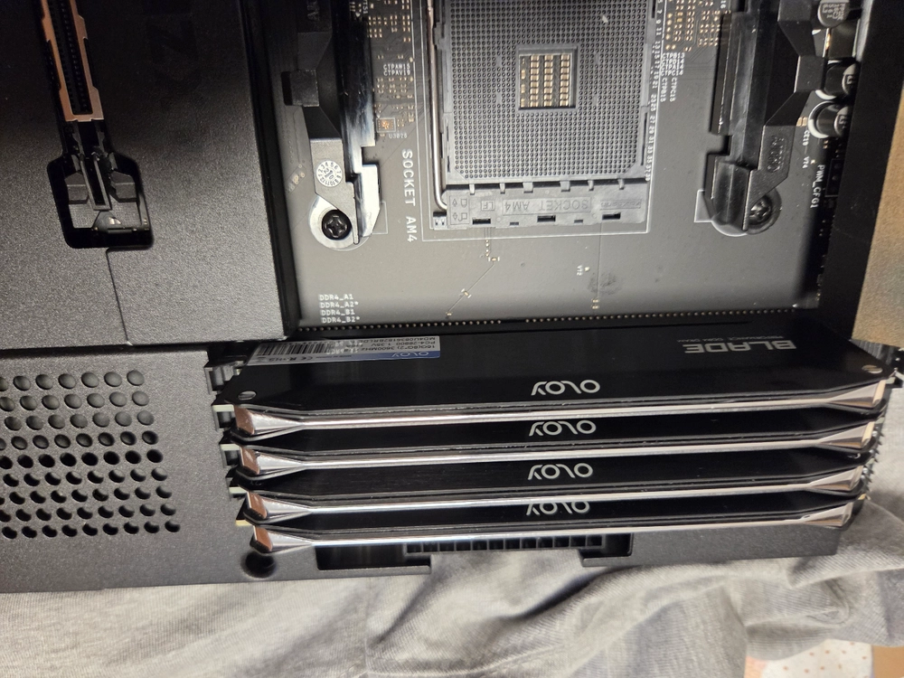 oloy ddr4 32g 3600 cl18 팝니다 (박스O) 이미지