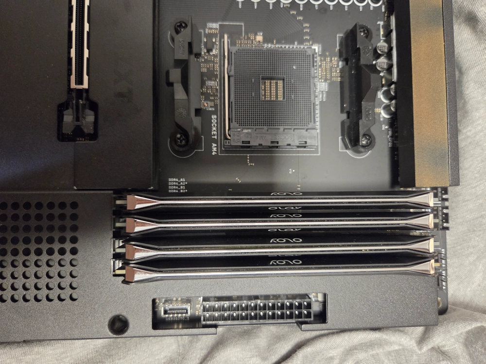 oloy ddr4 32g 3600 cl18 팝니다 (박스O) 이미지