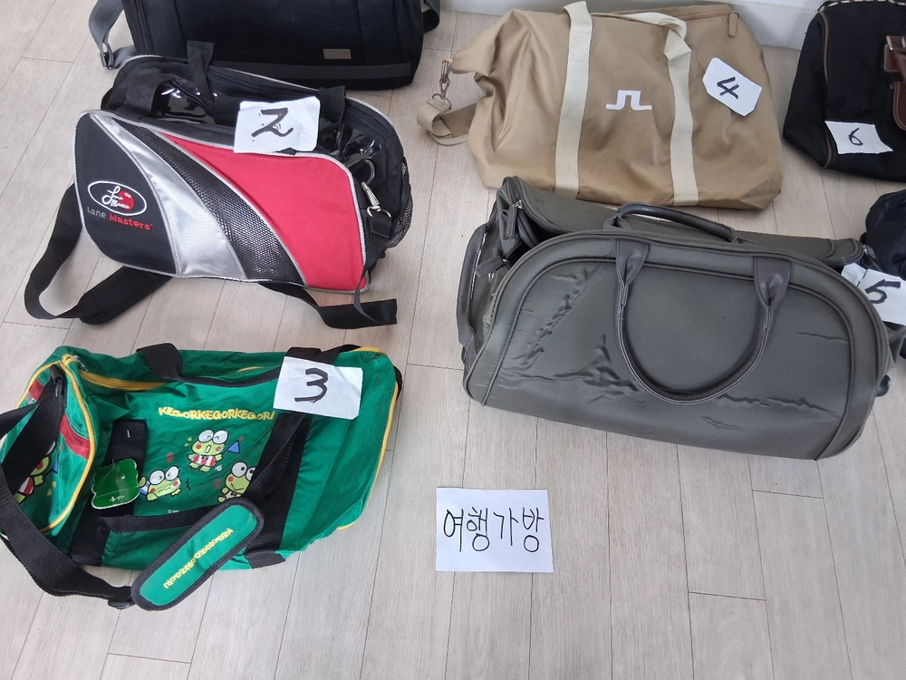 여행가방 이미지