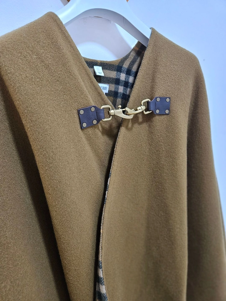 [중고명품 럭스올 울산점] 버버리 24FW 체크 울 케이프 8096632 이미지