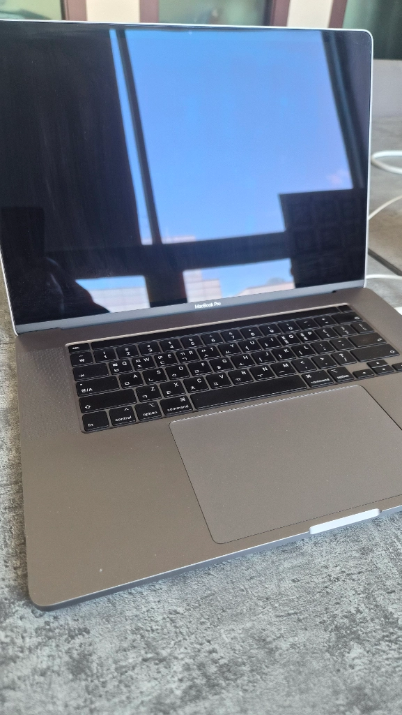[상태최상급] 맥북 프로 16인치 i9 / 16GB / SSD 1TB 이미지