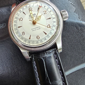 오리스빅크라운 포인터데이트시계40mm 26석 칼리버754(정품) 이미지