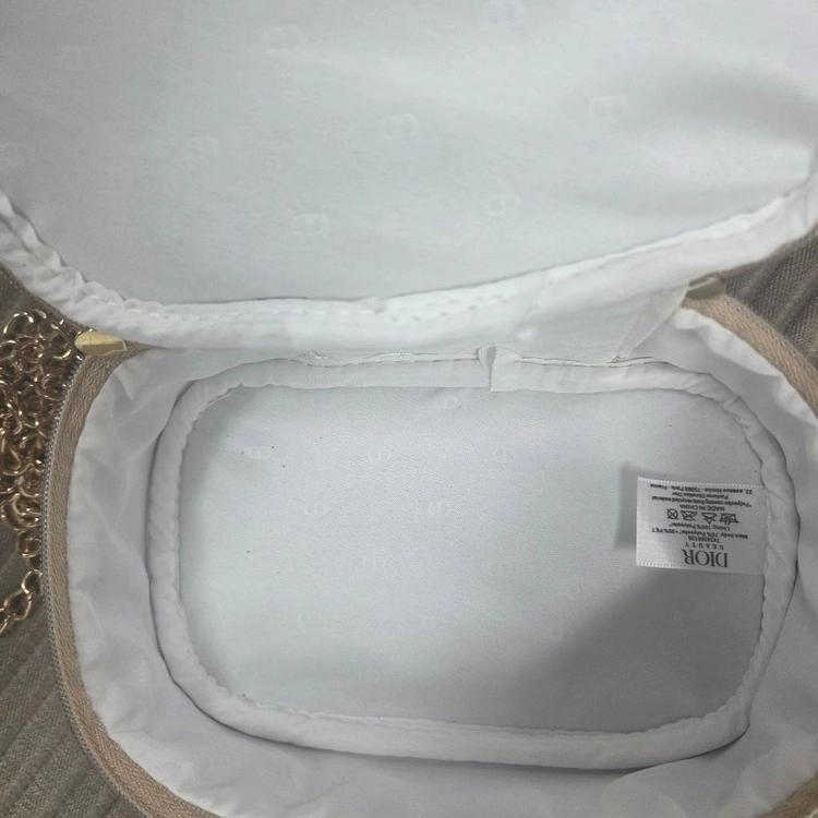 정품 디올 홀리데이 골드 파우치 체인포함 이미지