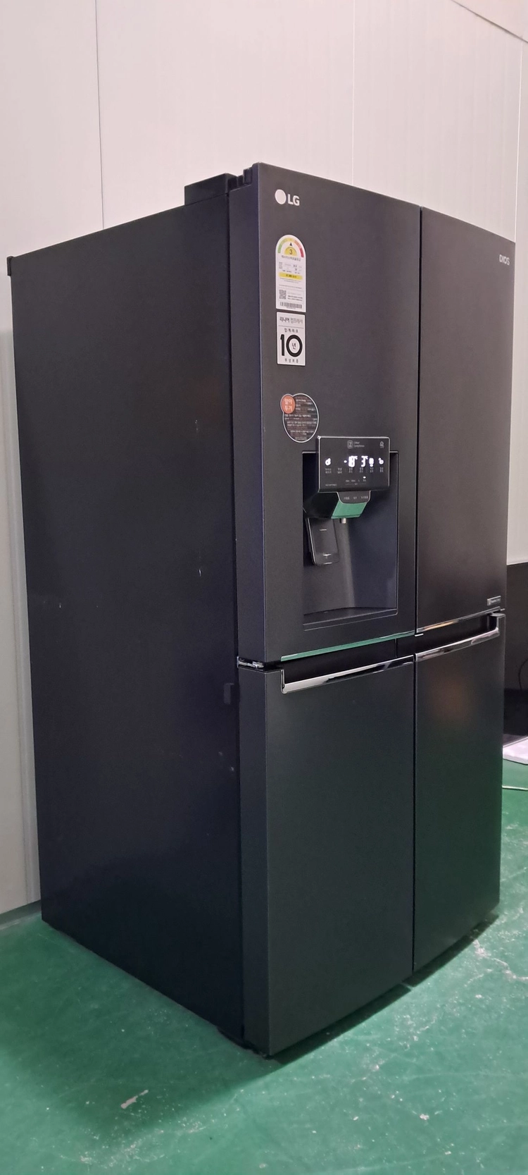1644 엘지디오스 824L 4도어 정수기양문형냉장고(메탈) 이미지