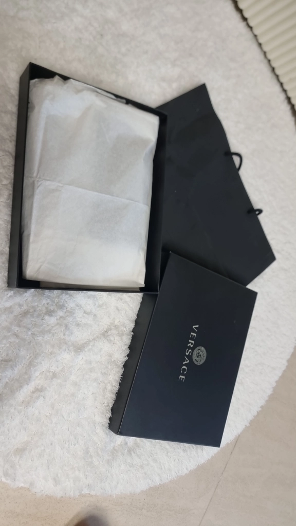 베르사체 메두사 블랙 정품 클러치백 이미지