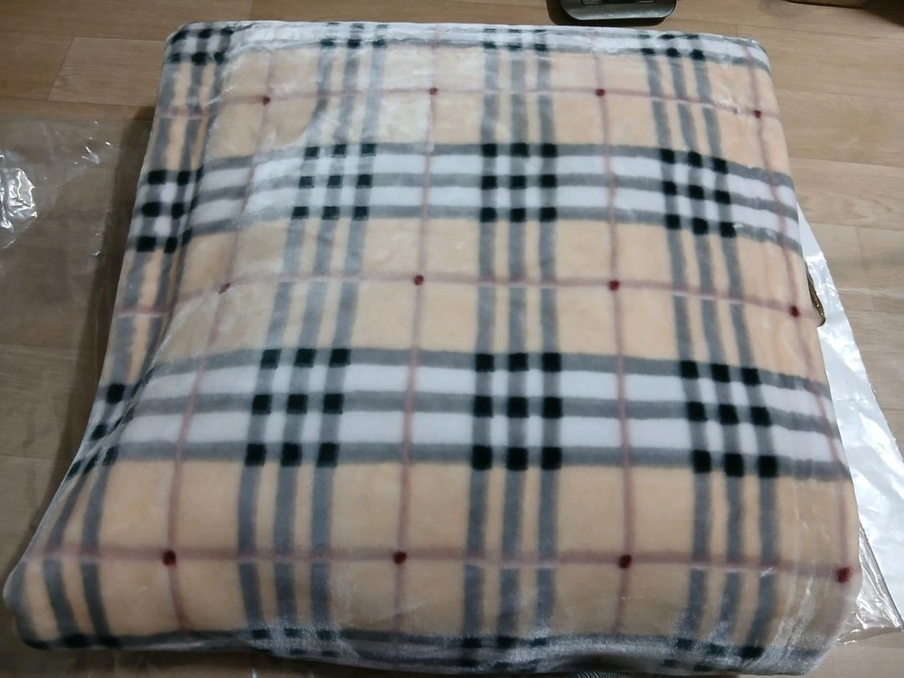 버버리 패턴 담요 새상품 이미지