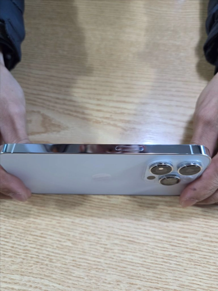 아이폰 14 프로 실버 256GB 자급제(쿨거래 네고가능) 이미지
