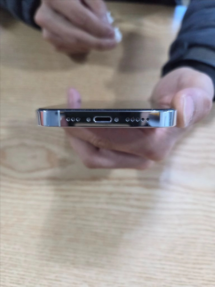 아이폰 14 프로 실버 256GB 자급제(쿨거래 네고가능) 이미지