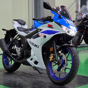 스즈키GSXR125 25년식 1만km 흰/파 컬러 깔끔한 셋팅 최저가 판매합니다. 이미지