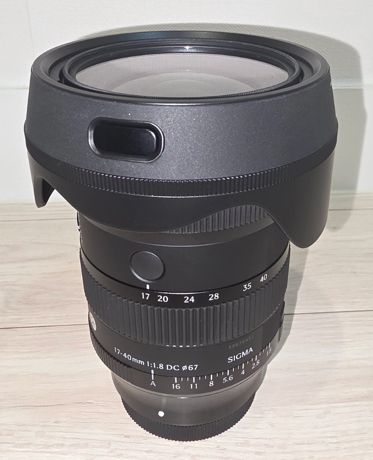 시그마 17-40mm F1.8 DC 후지용 렌즈 이미지