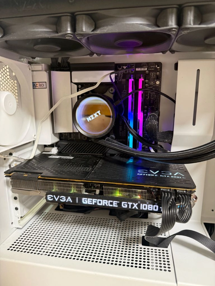 EVGA GTX 1080 Ti FTW3 11GB 그래픽카 - 안심되는 중고거래