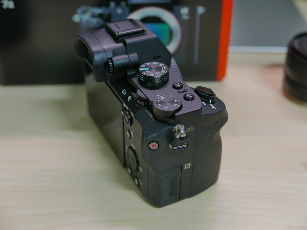 소니 A7M2 풀박스 / 삼양 24mm F1.8 / 티티아티산 40mm 이미지