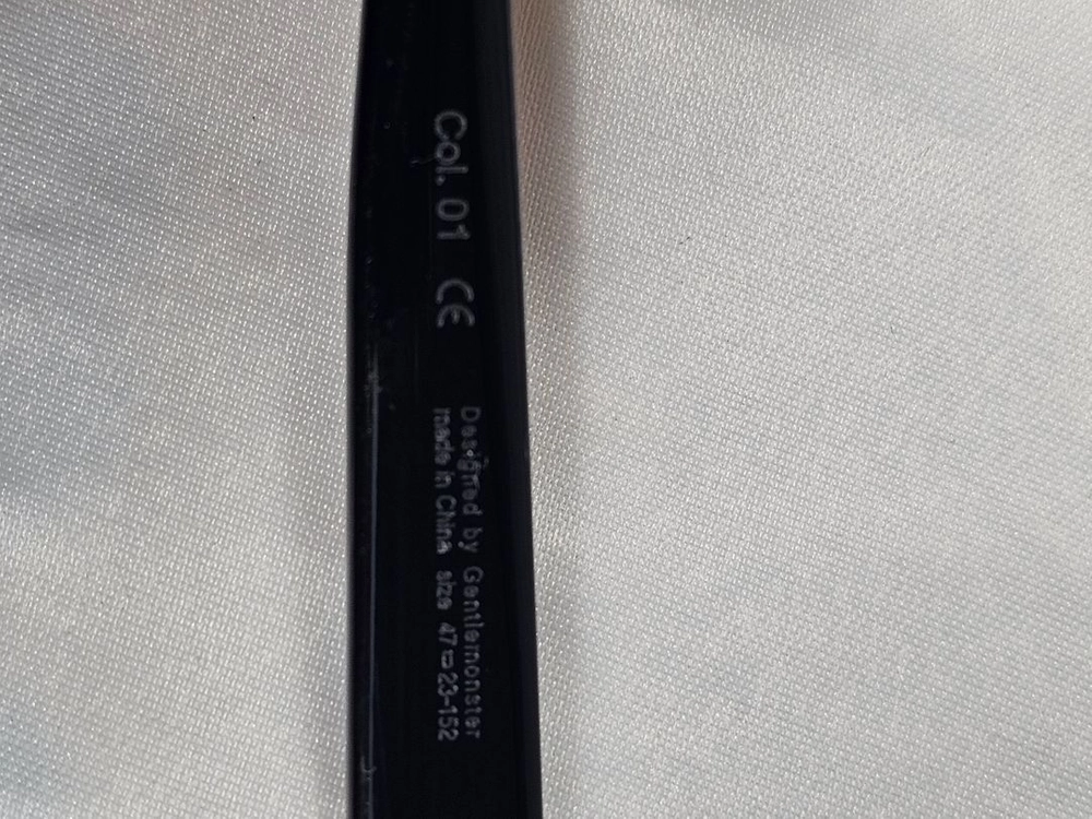 젠틀몬스터레이지본안경 이미지