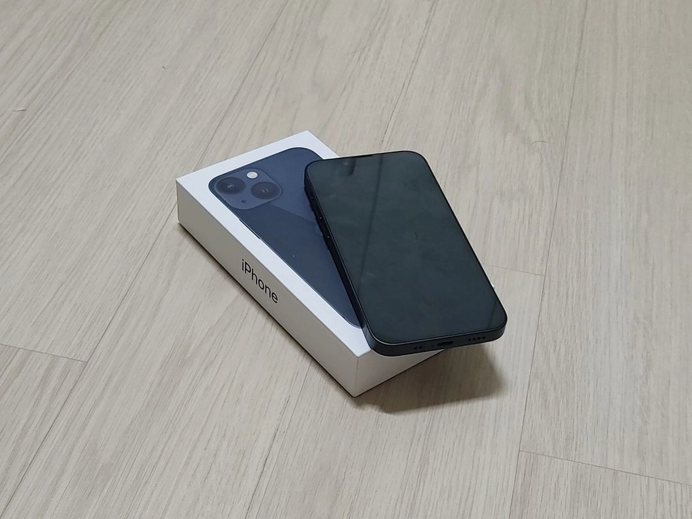 아이폰 13 미니 128GB 미드나이트 애플케어플러스 귀속 리퍼 제품 이미지